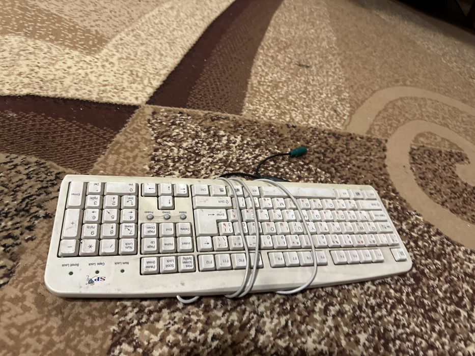 Системний блок  + клавіатура