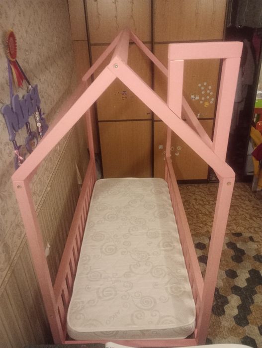 Продам ліжко-домік