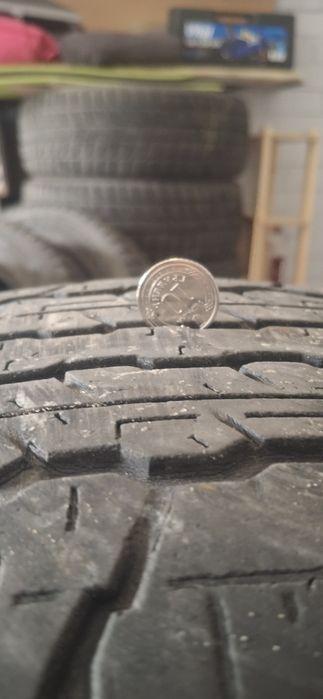 Продам комплект шин Данлоп 265/60 R18