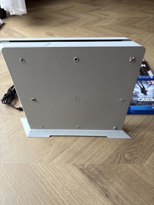 Ps4 slim 500 GB 2 pady