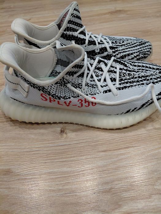 Adidas Yeezy Boost 350 V2 Zebra