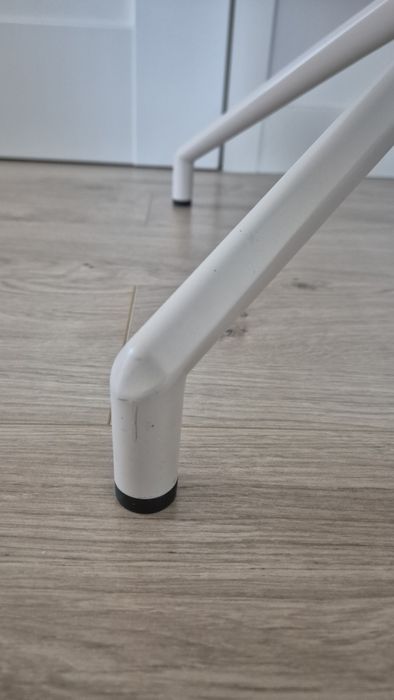 Designerski fotel .mdd – błękitny – beżowy stelaż, obrotowy