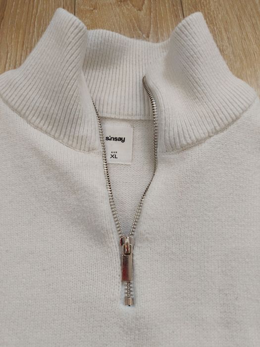 Rozpinany sweter sweterek w paski z golfem biały czarny zamek oversize