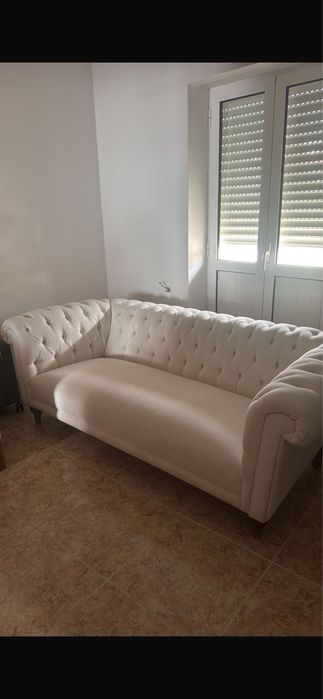 Sofa a precisar de manutencao