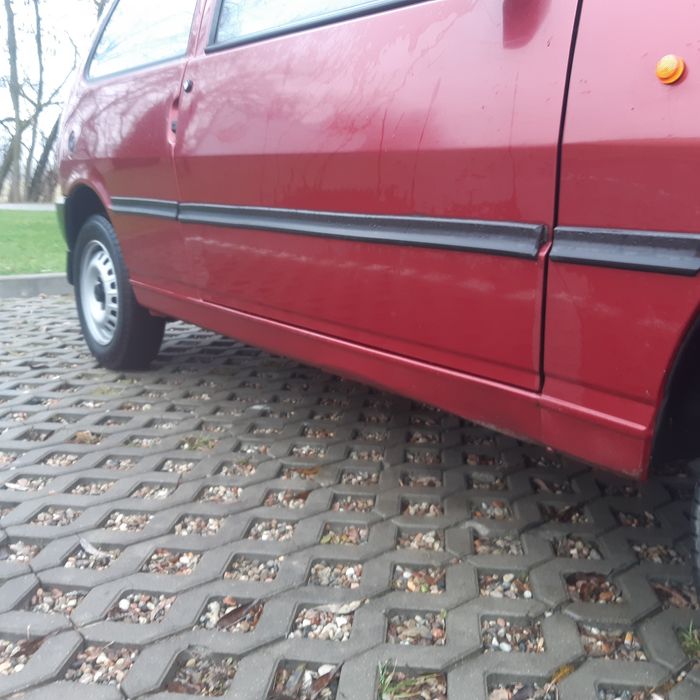 Fiat Uno  1.0 bez korozji  oraz wkladu 02r.