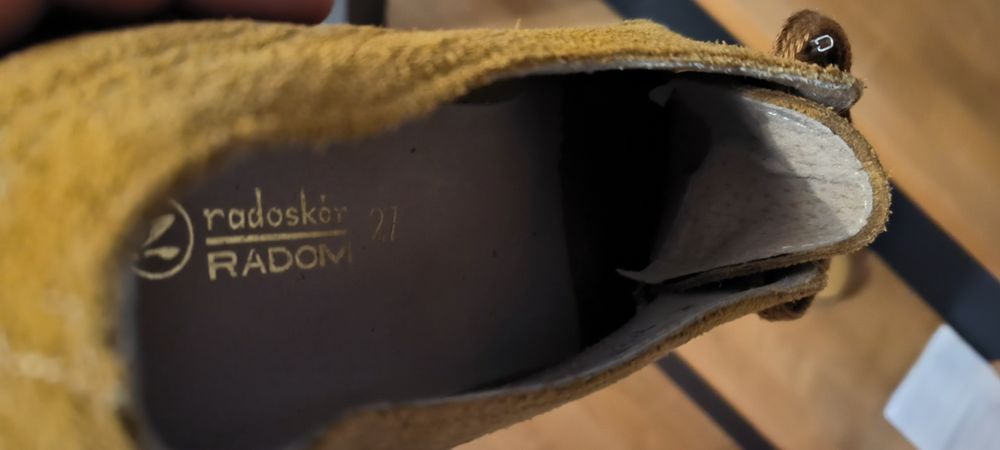 Nowe skórzane buty radomskór z 1984 roku.