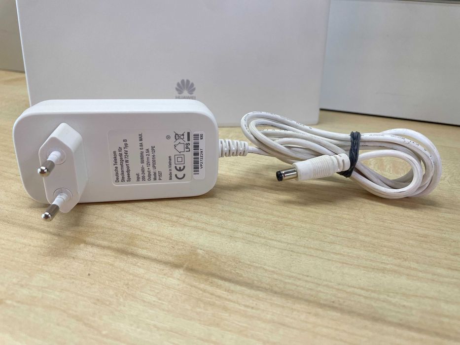 4G/3G Huawei B525s-23a, 300Мбіт WiFi роутер 2.4-5ГГц SIM маршрутизатор