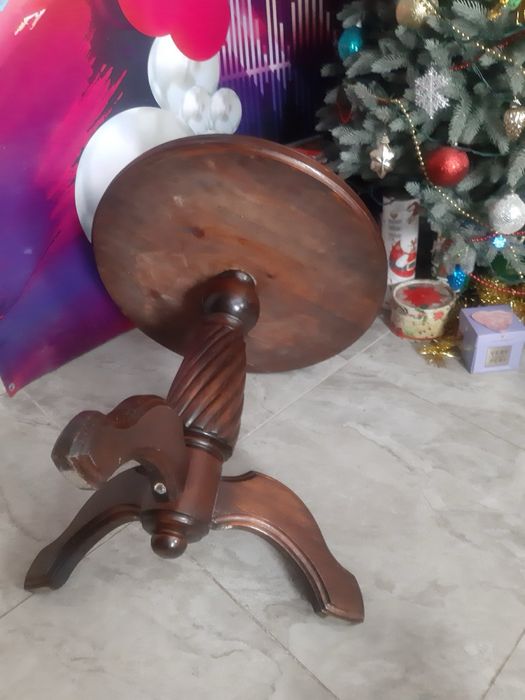 Круглый деревянный кофейный стол