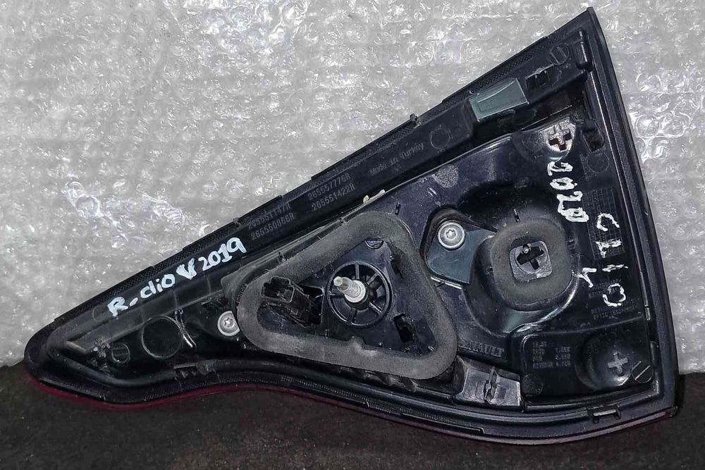 Farolim da Mala Esquerdo 265551147R - RENAULT CLIO V