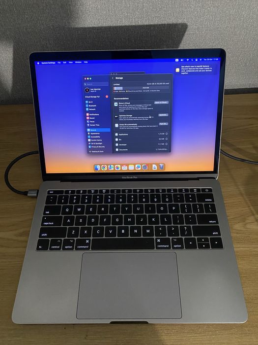 MacBook Pro 13” 2017 16/256 intel core i7 ідеал