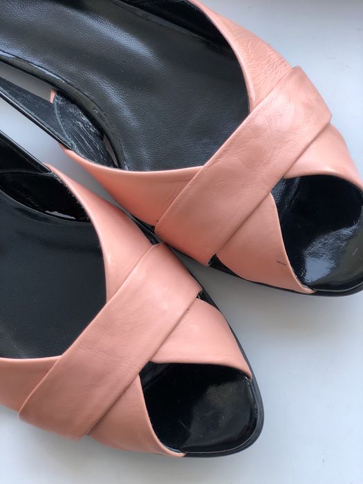 Шкіряні босоніжки