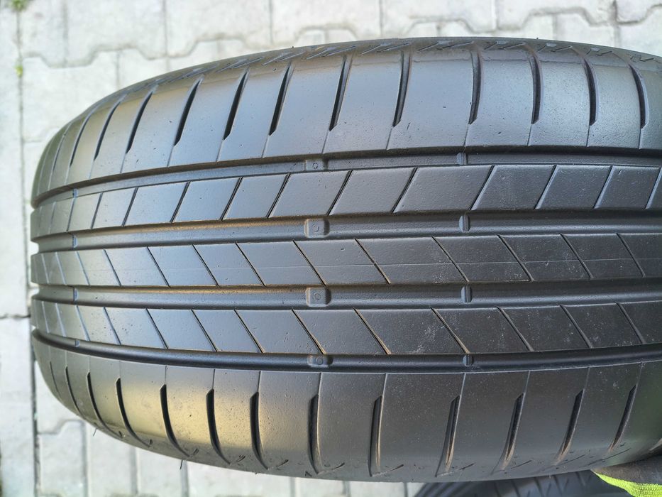 Lato Bridgestone 225/50 R18 6mm