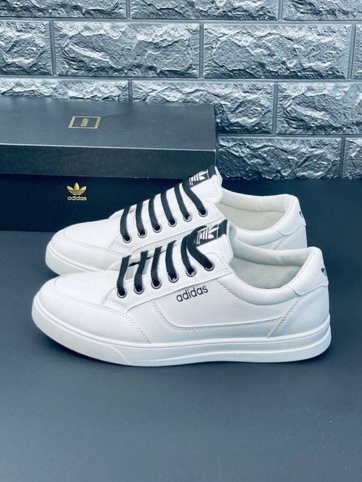 Мужские кроссовки adidas / белые кросовки на лето адидас натуральная кожа adidas мужськи повседневные летние красовки