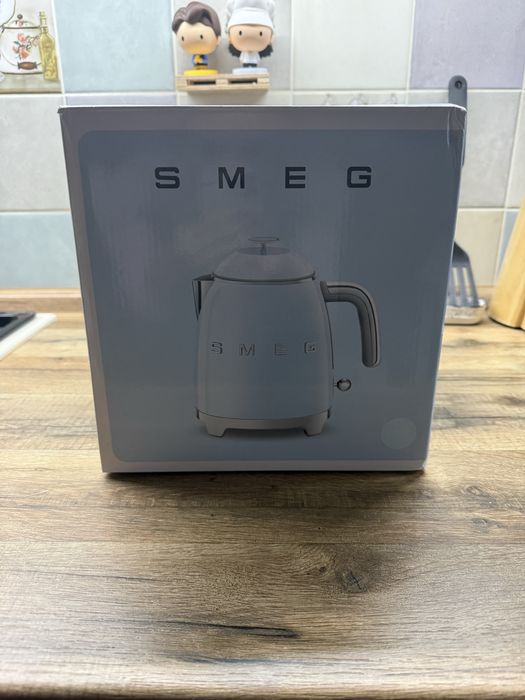 Чайник Smeg блакитний