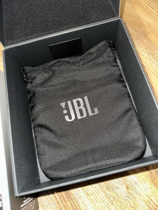 Навушники JBL LIVE 660 NC