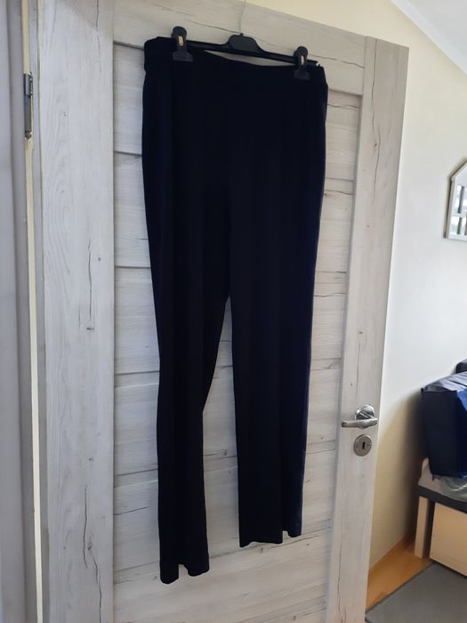 Czarne spodnie sportowe