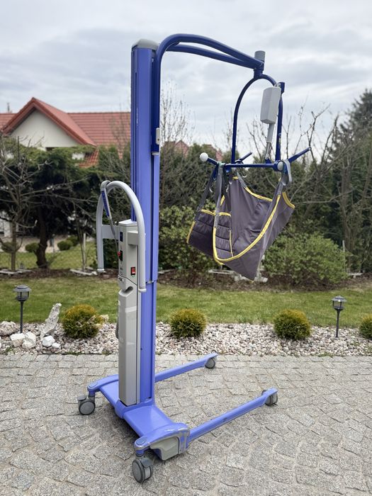 podnośnik osób niepełnosprawnych inwalidzki winda Maxi Move Arjo + chusta