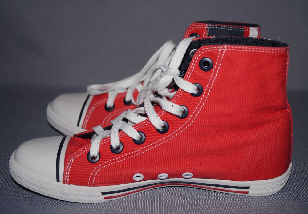 Damskie trampki Helly Hansen r .37.5