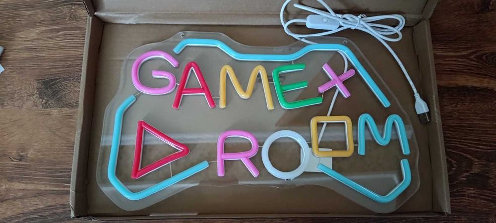Неонова  вивіска GAME ROOM