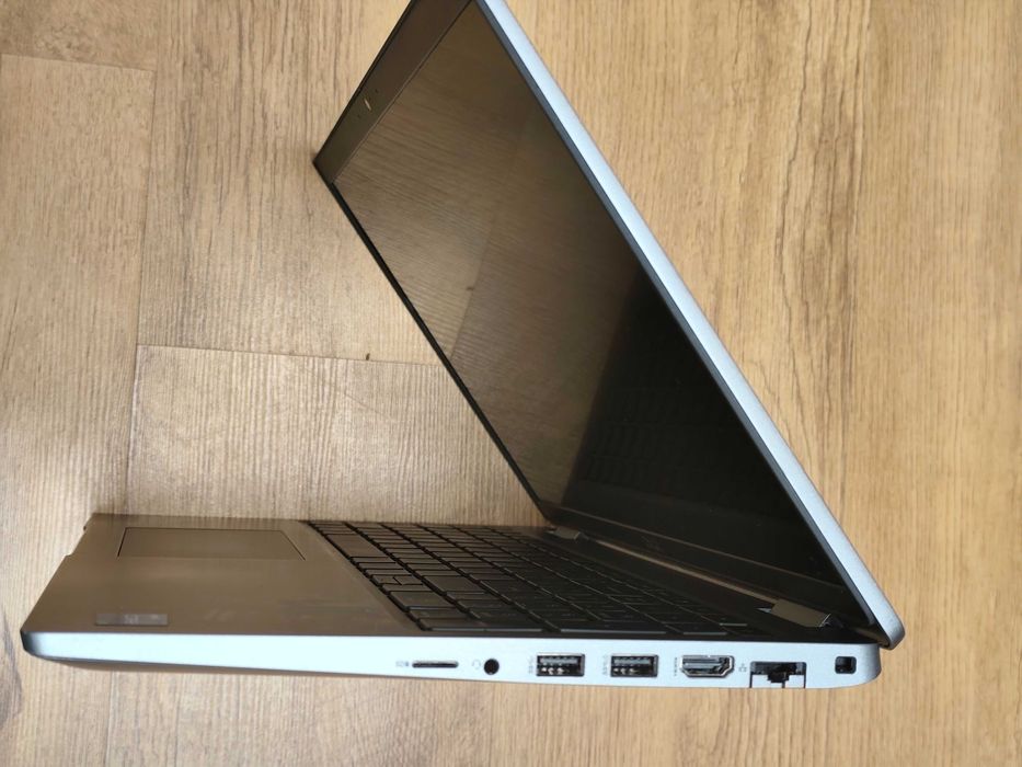 Dell Latitude 5520 / i5-1145G7 / 16Gb DDR4 / 256Gb SSD / 15,6" IPS
