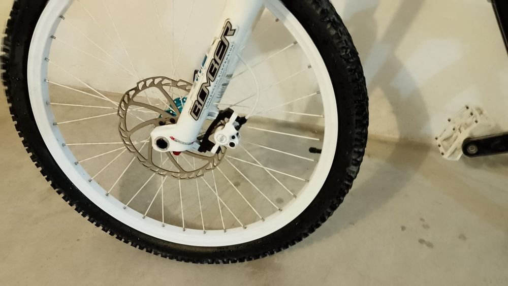Bicicleta UMF Freddy 2 Downhill Freeride