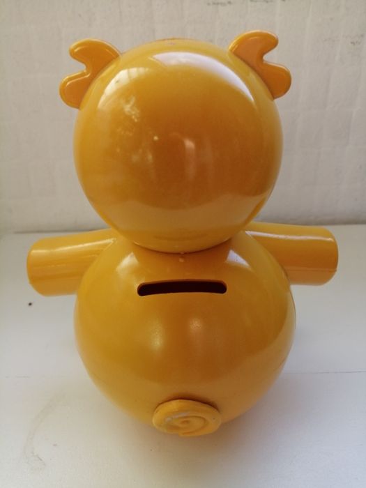 Several Colorful Piggy Banks64740756922369123