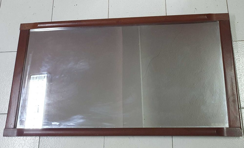 Espelho retangular vintage em madeira maciça - 106x55cm