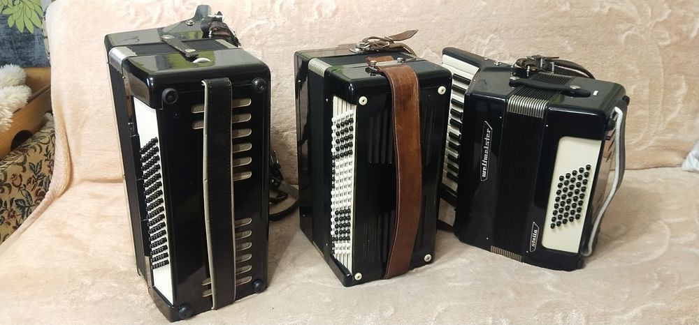 3/4 Тульський баян, красивий робочий.