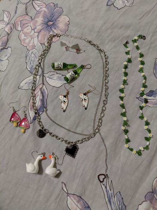 Аксессуары кулоны серёжки