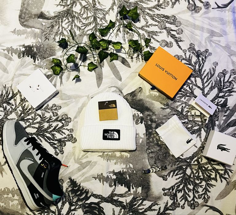 sprzedan czapkę the north face Oversize