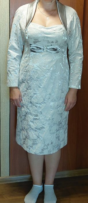 Продам святкову сукню р. 50-52