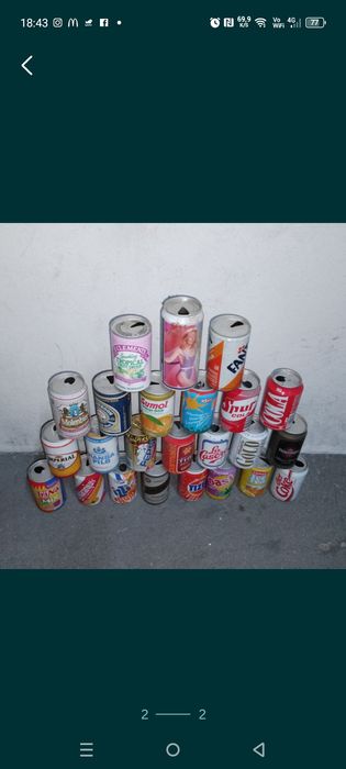 Coleção de latas antigas