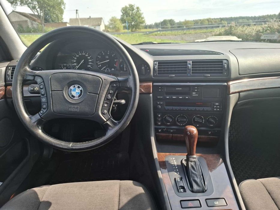 BMW E38 728i Oryginalny stan