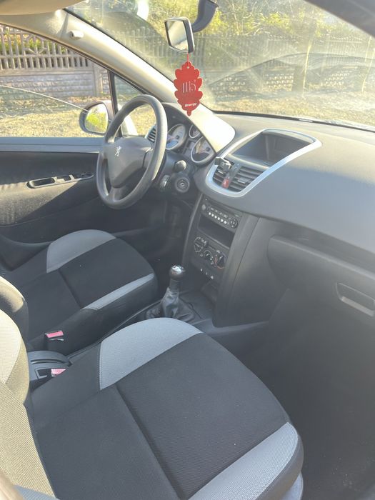 Peugeot 207 salon polska klima