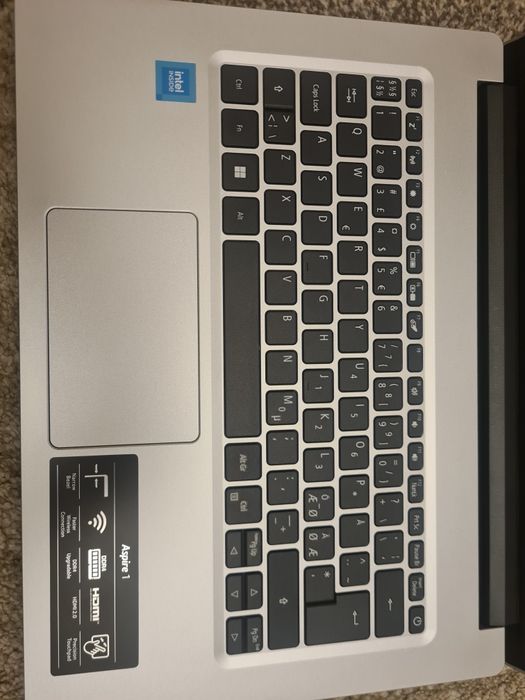 Acer Aspire 1 (14"/Celeron N4500/8GB DDR4/128GB eMMC/Windows 11 Home)