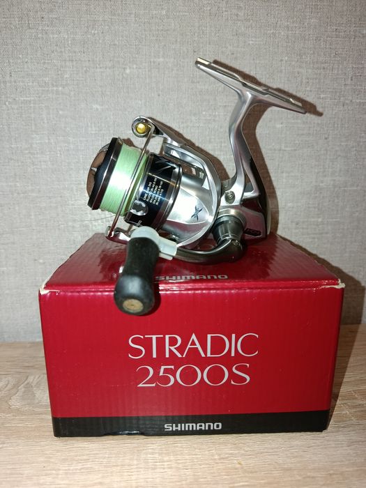 Shimano Stradic 15 2500S в отличном состоянии