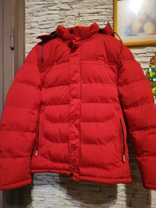 Piękna Puchowa męska kurtka.