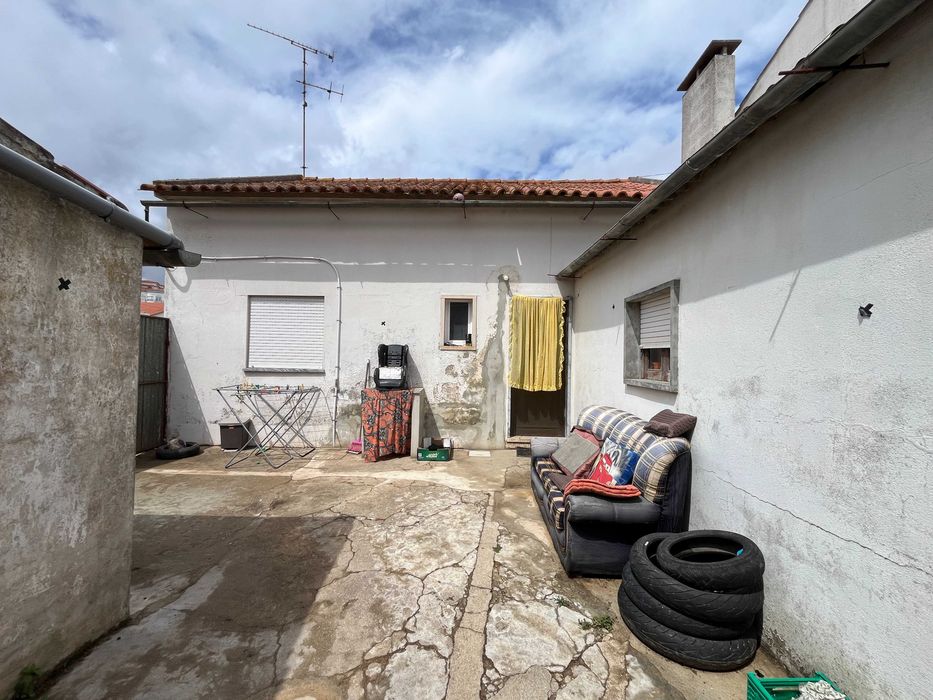 Moradia T3 com Garagem em Turquel