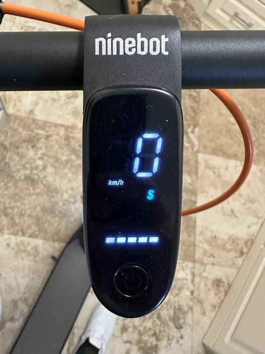 Електросамокат Ninebot F30E