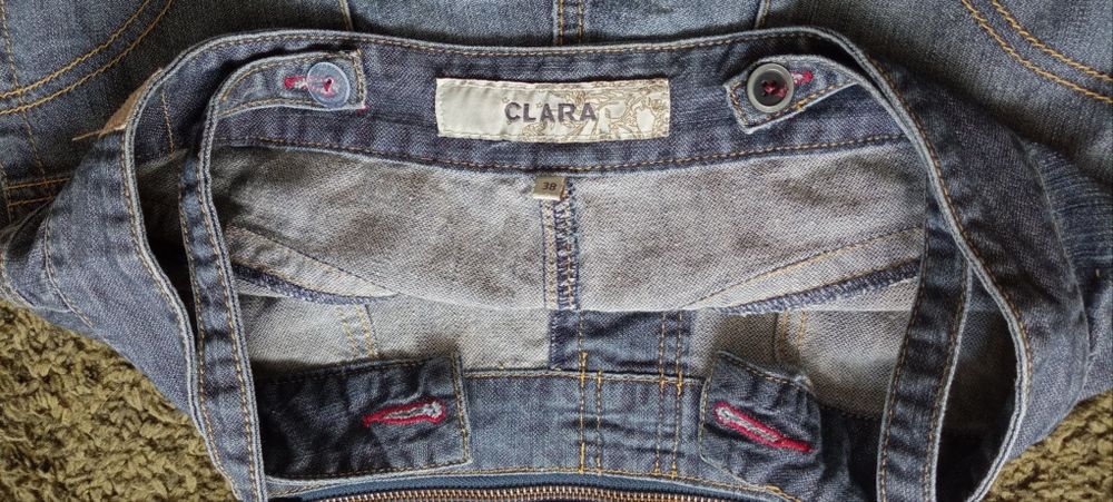 Krótkie jeansowe ogrodniczki