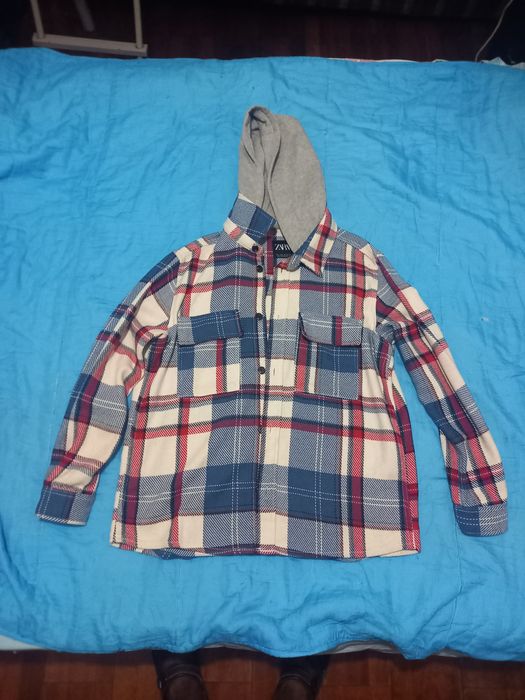 Casaco com capuz da Zara