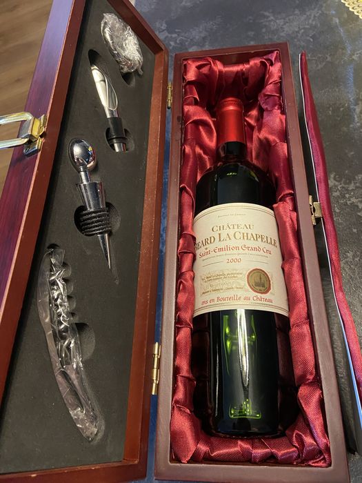 Skrzynka z winem Chateau  Beard La Chapelle Grand Cru  2000r + akcesor
