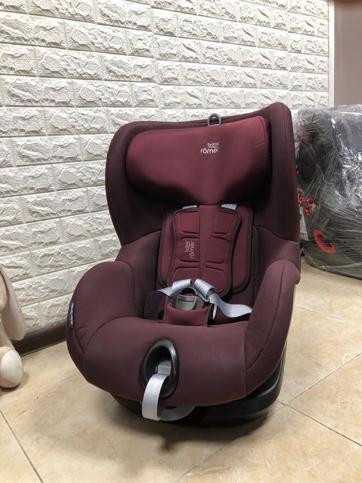 Автокрісло Britax Römer TRIFIX2 i-SIZE Група 1 (9-18 кг) Isofix