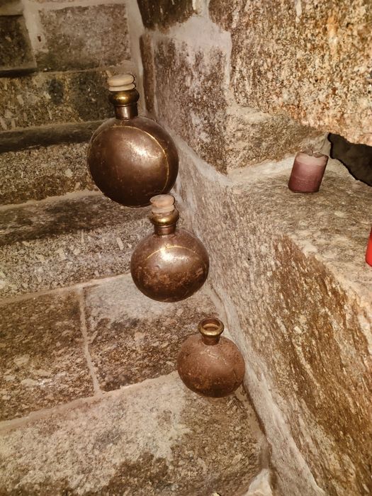 Lava mãos antigo em metal