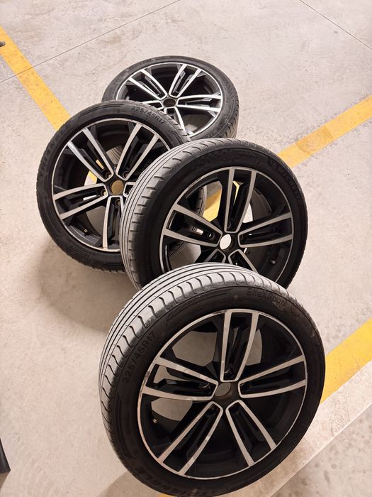 Jantes R17 com pneus