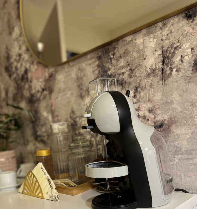 Aluguer de Mesa de Manicure  estética– Arroios, Lisboa