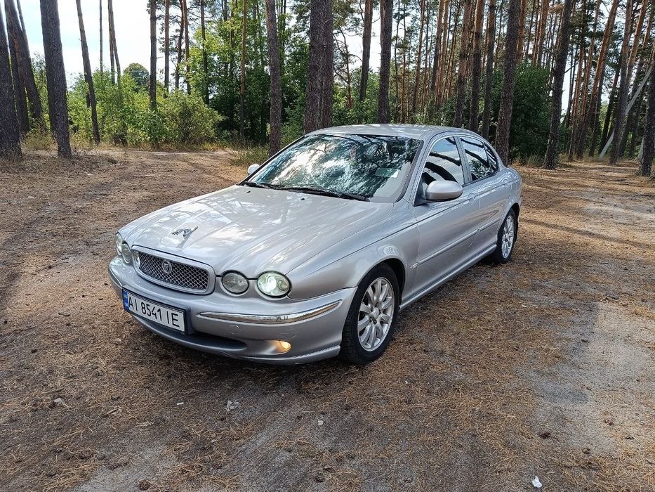 Продам недорого гарний автомобіль