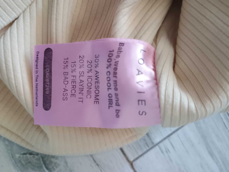 Koszulka na grubych ramiączkach