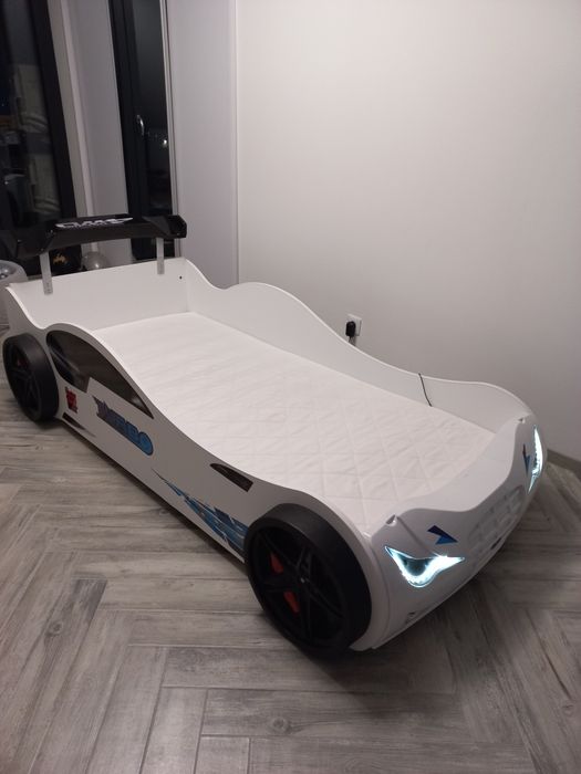Łóżko auto wyścigowe Led