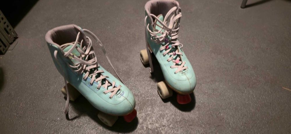 Wrotki dziewczęce rozm. 39 + dodatkowe nowe hamulce